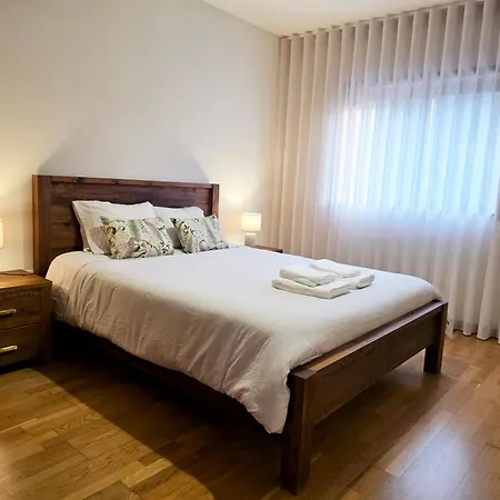 Villarmo Cais Apartmán *