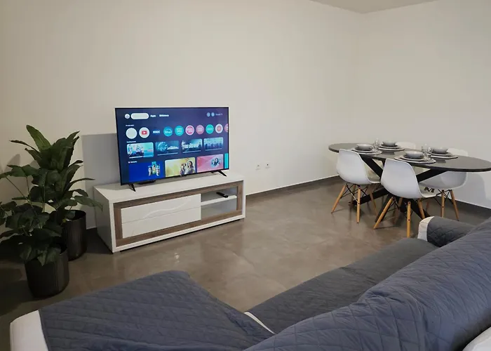 Villarmo Cais * Виана-ду-Каштелу